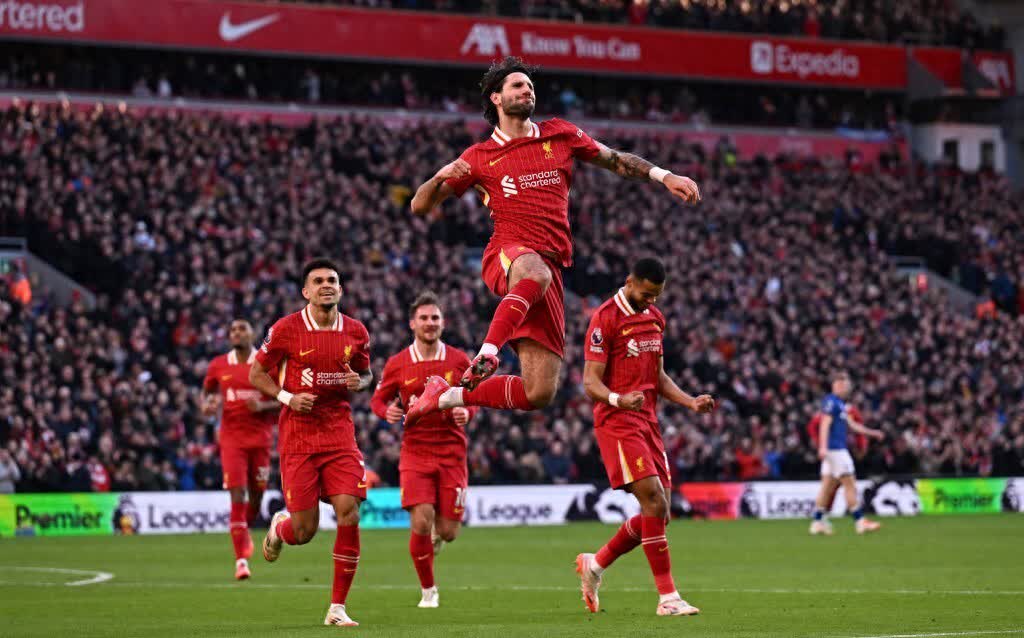 利物浦主场击败阿贾克斯，豪取三分